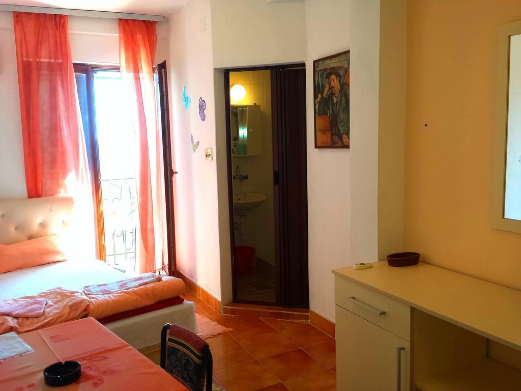 Apartments Prag Ulcinj Quarto foto